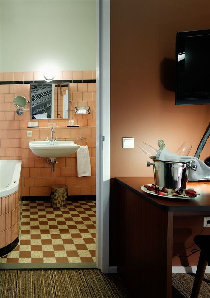 Hotel Nijver Гельдроп Экстерьер фото